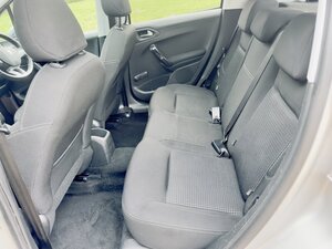 Peugeot 208 1.2 208 Allure Premium 5dr