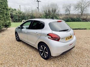 Peugeot 208 1.2 208 Allure Premium 5dr