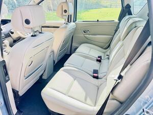 Renault Scenic 2.0 VVT Privilege TomTom CVT EURO 5 5dr