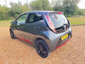 Toyota AYGO 1.0 VVT-i x-press Euro 6 5dr