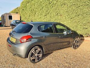 Peugeot 208 1.2 PureTech GT LINE EURO 6 (s/s) 5dr