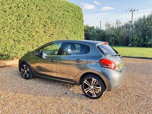 Peugeot 208 1.2 PureTech GT LINE EURO 6 (s/s) 5dr