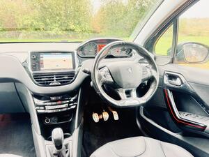 Peugeot 208 1.2 PureTech GT LINE EURO 6 (s/s) 5dr