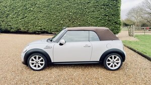 MINI Convertible 1.6 Cooper Highgate Convertible 2dr