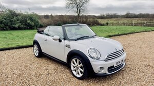 MINI Convertible 1.6 Cooper Highgate Convertible 2dr