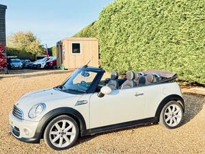 MINI Convertible 1.6 Cooper Highgate Convertible 2dr Petrol Manual EURO 6 (s/s) (122 PS)