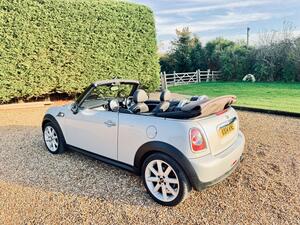 MINI Convertible 1.6 Cooper Highgate Convertible 2dr Petrol Manual EURO 6 (s/s) (122 PS)