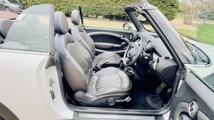 MINI Convertible 1.6 Cooper Highgate Convertible 2dr