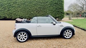 MINI Convertible 1.6 Cooper Highgate Convertible 2dr