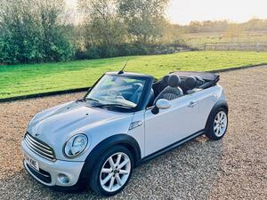 MINI Convertible 1.6 Cooper Highgate Convertible 2dr Petrol Manual EURO 6 (s/s) (122 PS)