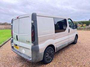 Renault Trafic 1.9 TD dCi SL27 4dr