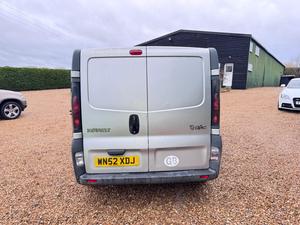 Renault Trafic 1.9 TD dCi SL27 4dr