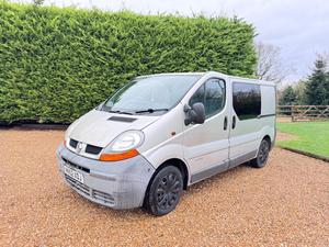 Renault Trafic 1.9 TD dCi SL27 4dr