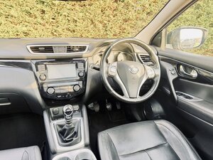 Nissan Qashqai 1.2 DIG-T Tekna 2WD EURO 5 (s/s) 5dr