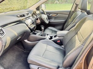 Nissan Qashqai 1.2 DIG-T Tekna 2WD EURO 5 (s/s) 5dr