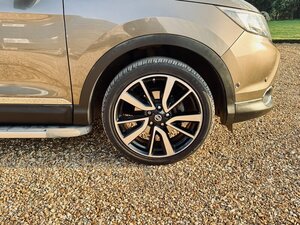 Nissan Qashqai 1.2 DIG-T Tekna 2WD EURO 5 (s/s) 5dr