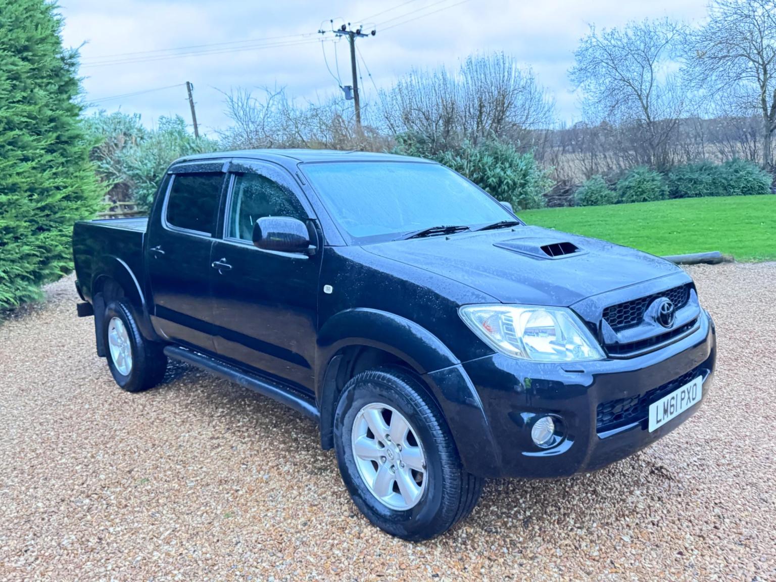 Toyota Hilux 3.0 D-4D Invincible Auto 4WD 4dr