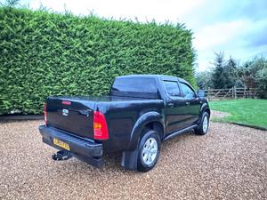 Toyota Hilux 3.0 D-4D Invincible Auto 4WD 4dr