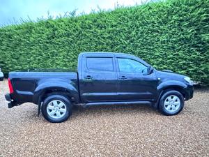 Toyota Hilux 3.0 D-4D Invincible Auto 4WD 4dr