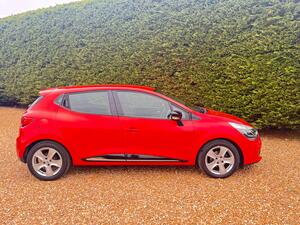 Renault Clio 1.2 16V Dynamique MediaNav Euro 5 5dr