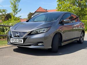 Nissan Leaf 40kWh Tekna AUTO 5dr