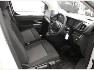 Peugeot e-Expert 75kWh Professional Standard Panel VAN AUTO MWB 6dr (7.4kW Charger)