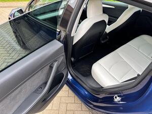 Tesla Model 3 (Dual Motor) Performance AUTO 4WDE 4dr (Performance Upgrade)