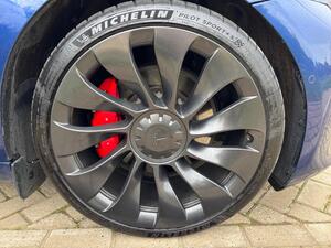 Tesla Model 3 (Dual Motor) Performance AUTO 4WDE 4dr (Performance Upgrade)