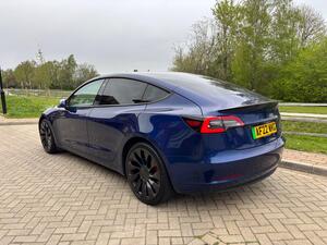 Tesla Model 3 (Dual Motor) Performance AUTO 4WDE 4dr (Performance Upgrade)