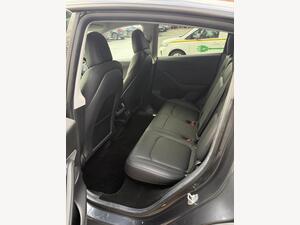 Tesla Model Y (Dual Motor) LONG Range AUTO 4WDE 5dr