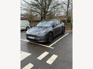 Tesla Model Y (Dual Motor) LONG Range AUTO 4WDE 5dr