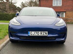 Tesla Model 3 Standard Range PLUS AUTO RWD 4dr