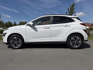 Hyundai KONA 39kWh Premium AUTO 5dr (10.5kW Charger)