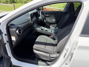 Hyundai KONA 39kWh Premium AUTO 5dr (10.5kW Charger)