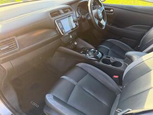 Nissan Leaf 40kWh Tekna AUTO 5dr