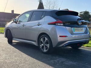 Nissan Leaf 40kWh Tekna AUTO 5dr