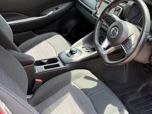 Nissan Leaf 40kWh Acenta AUTO 5dr