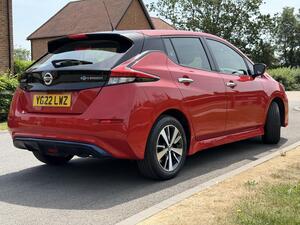 Nissan Leaf 40kWh Acenta AUTO 5dr
