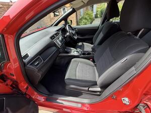 Nissan Leaf 40kWh Acenta AUTO 5dr
