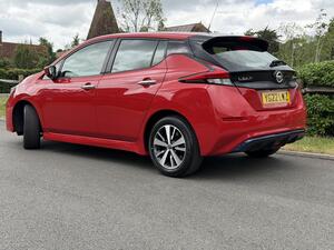 Nissan Leaf 40kWh Acenta AUTO 5dr