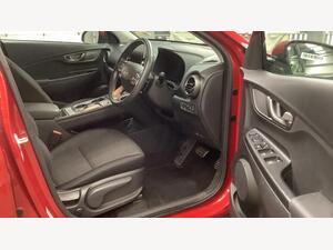 Hyundai KONA 64kWh Premium AUTO 5dr (7KW Charger)