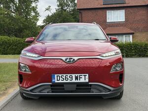 Hyundai KONA 64kWh Premium AUTO 5dr (7KW Charger)