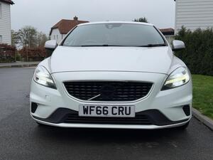 Volvo V40 2.0 D2 R-Design PRO EURO 6 (s/s) 5dr