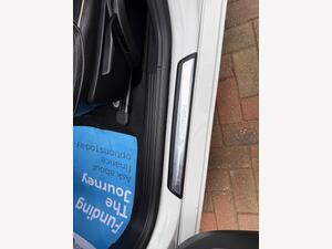 Volvo V40 2.0 D2 R-Design PRO EURO 6 (s/s) 5dr