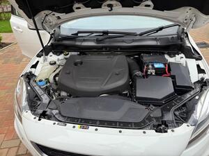 Volvo V40 2.0 D2 R-Design PRO EURO 6 (s/s) 5dr