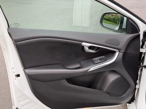 Volvo V40 2.0 D2 R-Design PRO EURO 6 (s/s) 5dr