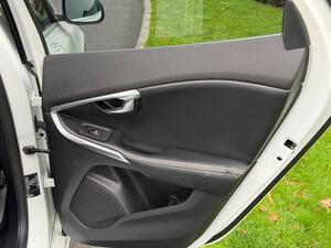 Volvo V40 2.0 D2 R-Design PRO EURO 6 (s/s) 5dr