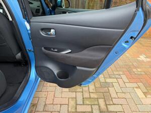 Nissan Leaf 24kWh Acenta AUTO 5dr