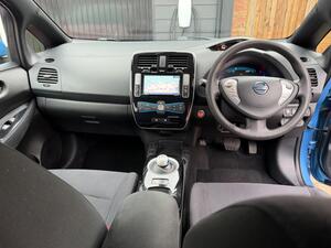 Nissan Leaf 24kWh Acenta AUTO 5dr