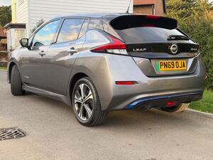 Nissan Leaf 40kWh Tekna AUTO 5dr